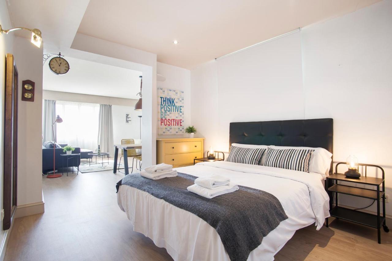 Tendency Apartments 5 Barcelona Exterior photo